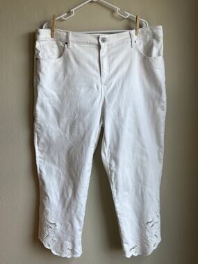 Chicos White Slim Crop Pants Embroidered Cutout Scallop Cuff Plus Size 18 /3.5